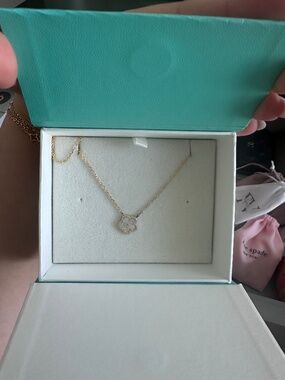 Beautiful Flower Necklace